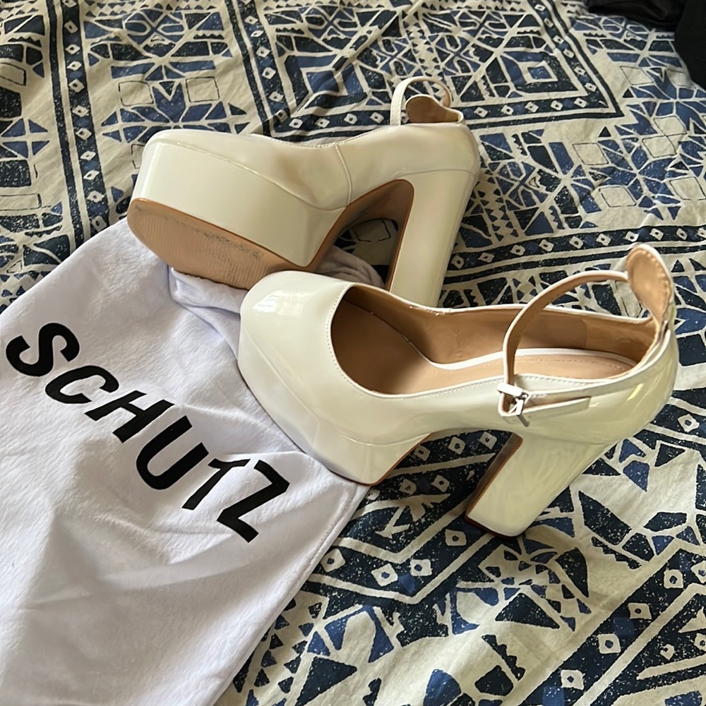 Schutz Renee Chunky Heels Patent Pump